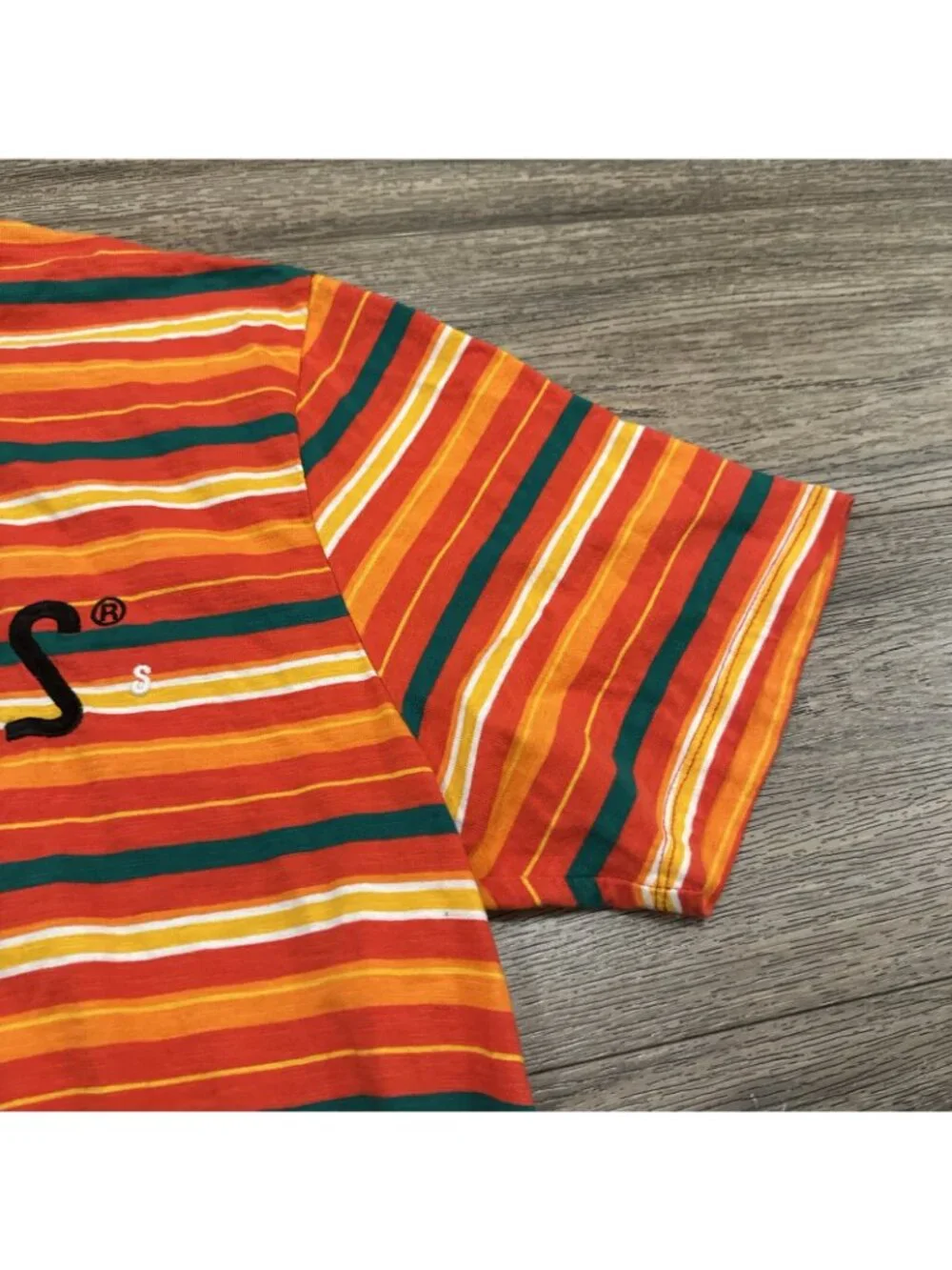 GUESS x J Balvin T-Shirt Men L Vibras Orange Green Rainbow Stripe Embroidered - Picture 3 of 5